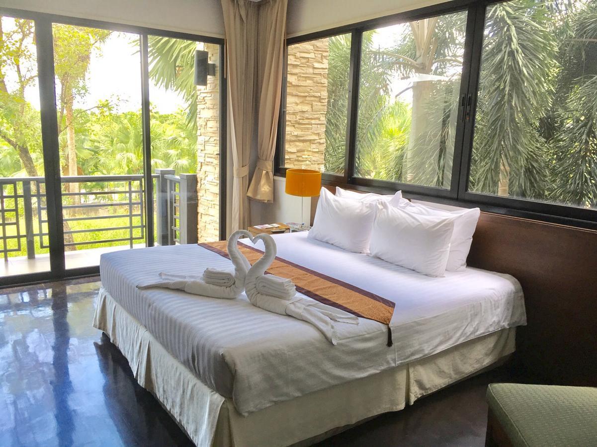 Suwan Golf & Country Club Guest House Nakhon Chai Si Eksteriør bilde