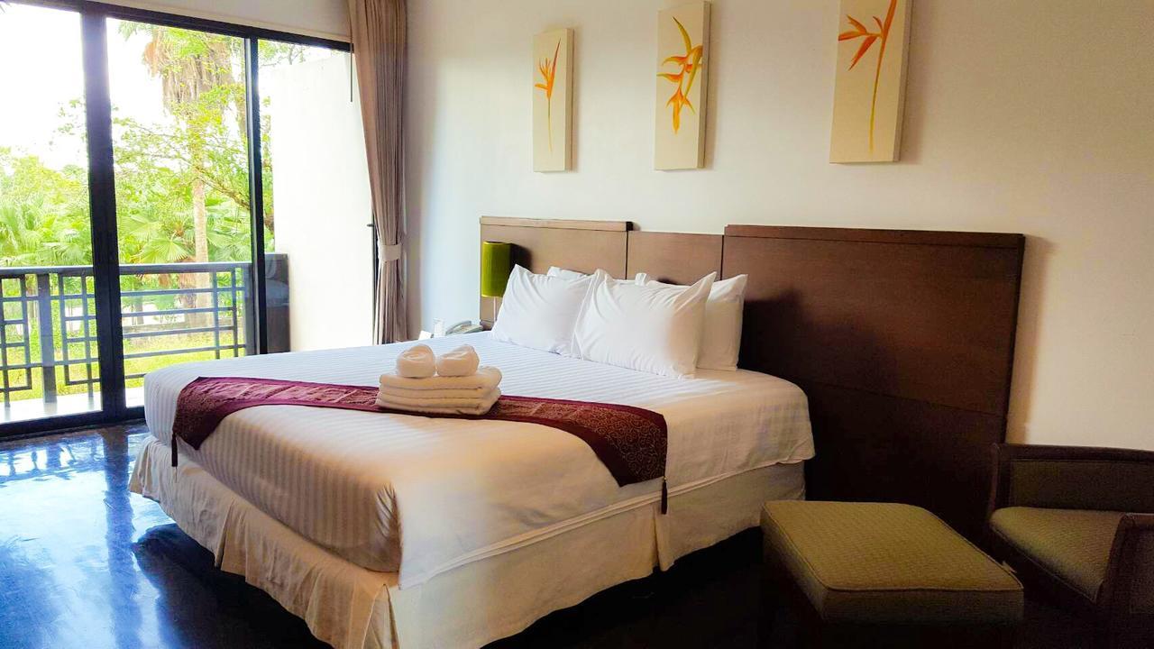 Suwan Golf & Country Club Guest House Nakhon Chai Si Eksteriør bilde